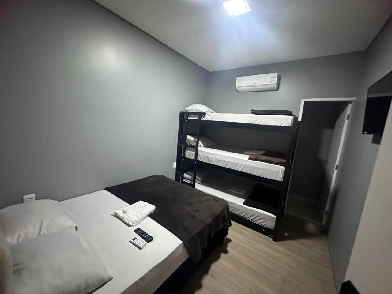 On Hostel II Gru Aeroporto Translado 24 Hs Гуарульюс Екстер'єр фото
